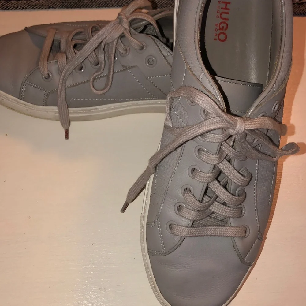 HUGO By Hugo Boss leather gray sneakers 42/9